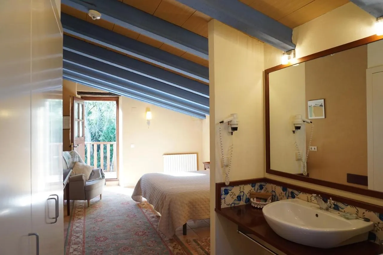 La Sala De Camos Hotel